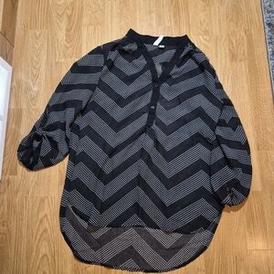 Tacera Black and White Chevron Blouse